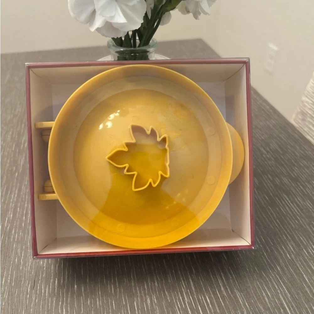 Thanksgiving Fall Maple Leaf Mini‎ Pie Mold